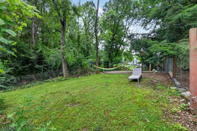 102 Meadow Rd, Hampton Twp., NJ 07860