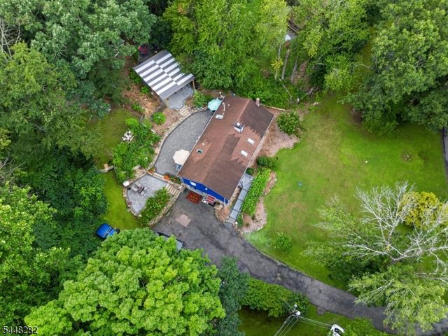 102 Meadow Rd, Hampton Twp., NJ 07860