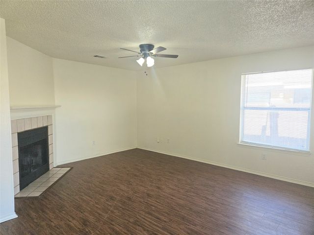 4625 GOLDROCK Drive, Fort Worth, TX 76137