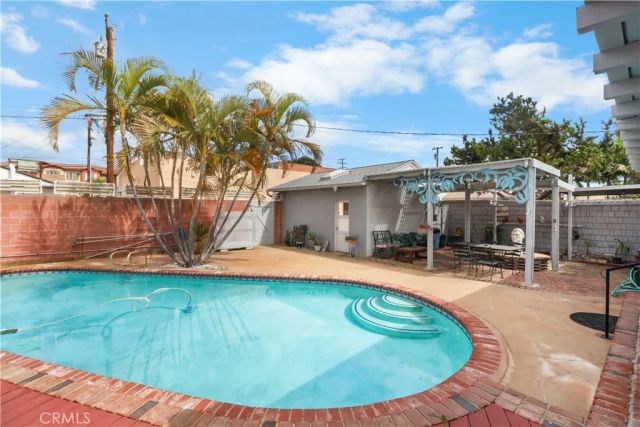 708 S Orange, Fullerton, CA 92833