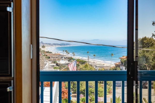 649 Bayview Drive, Aptos, CA 95003