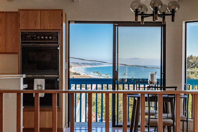 649 Bayview Drive, Aptos, CA 95003