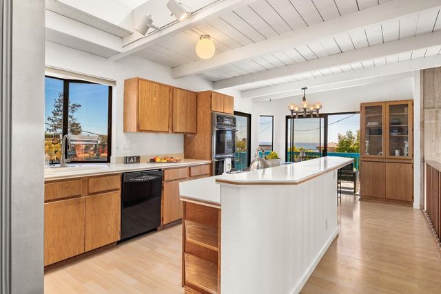 649 Bayview Drive, Aptos, CA 95003