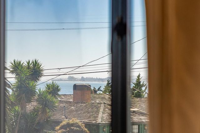 649 Bayview Drive, Aptos, CA 95003
