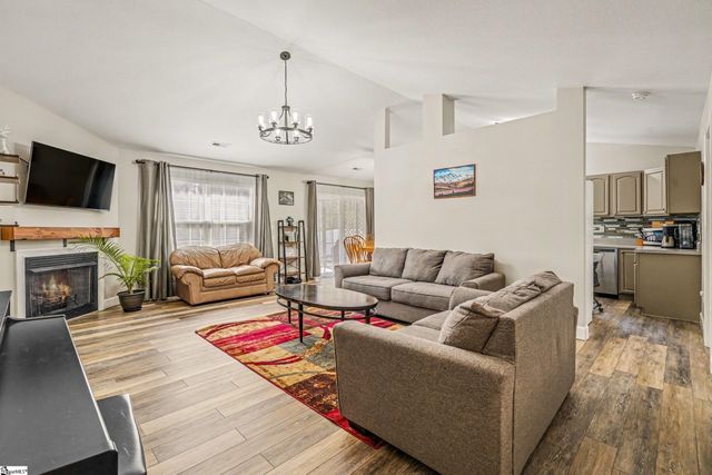 502 Pleasant Green Drive, Inman, SC 29349