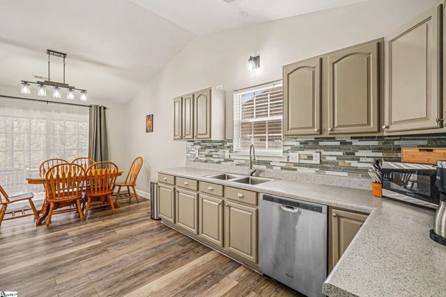 502 Pleasant Green Drive, Inman, SC 29349