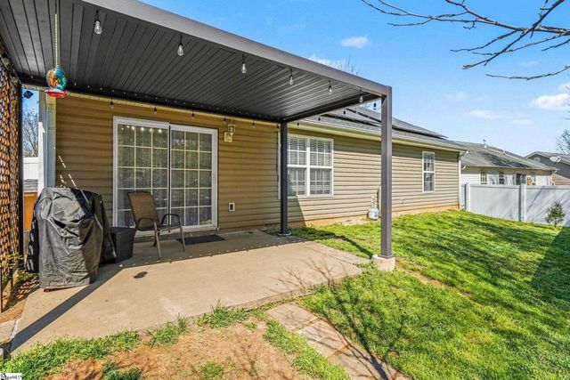 502 Pleasant Green Drive, Inman, SC 29349