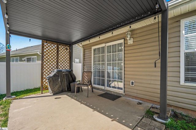 502 Pleasant Green Drive, Inman, SC 29349