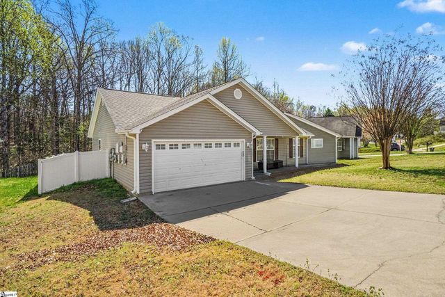 502 Pleasant Green Drive, Inman, SC 29349