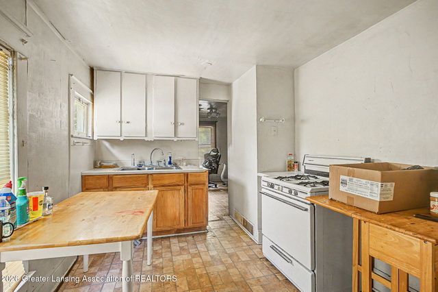 216 Reo Avenue 1,2,3, Lansing, MI 48910