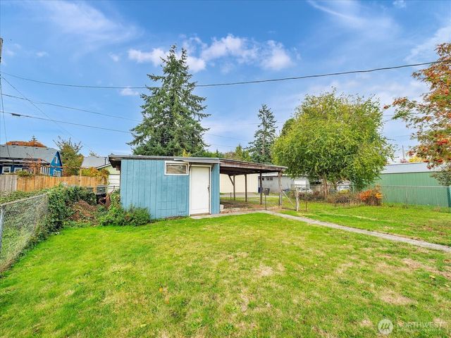 2426 Pine Street, Everett, WA 98201