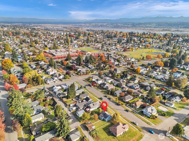 2426 Pine Street, Everett, WA 98201