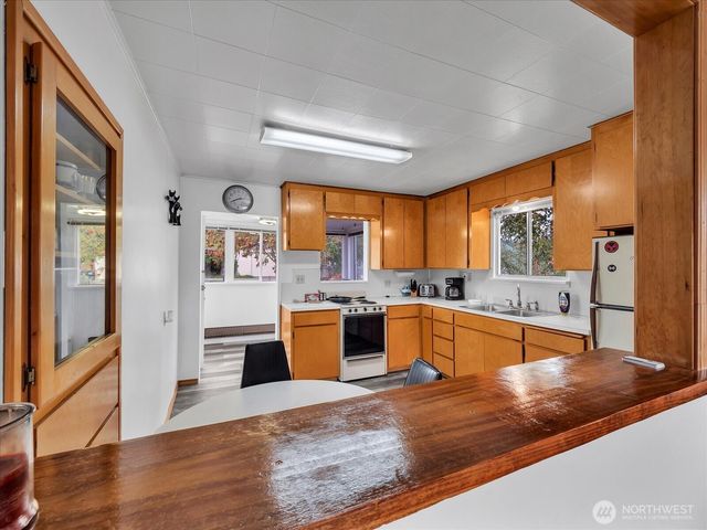 2426 Pine Street, Everett, WA 98201