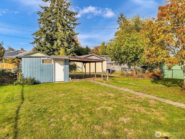 2426 Pine Street, Everett, WA 98201