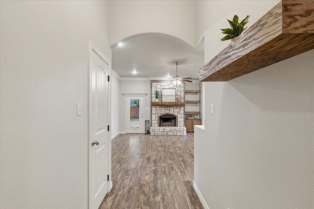 603 Oaklawn Drive, River Oaks, TX 76114 — photo 4