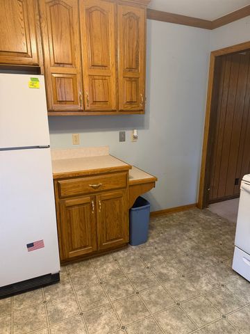 1409 W Cave Springs Ave, El Dorado, KS 67042