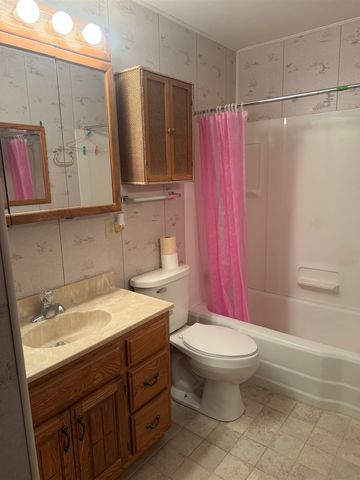 1409 W Cave Springs Ave, El Dorado, KS 67042