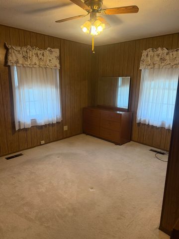 1409 W Cave Springs Ave, El Dorado, KS 67042