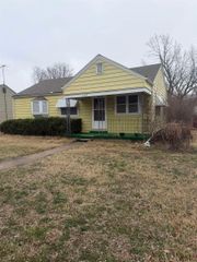 1409 W Cave Springs Ave, El Dorado, KS 67042