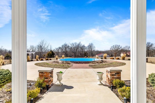 24668 St Highway U, Mansfield, MO 65704