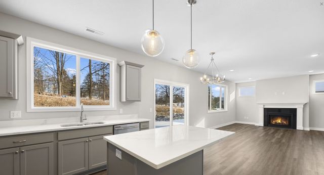 2117 Westpointe Drive, Hastings, MN 55033