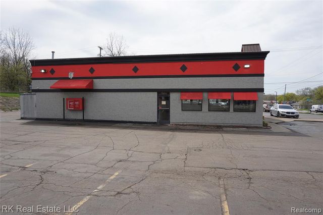 1252 N Ballenger Highway, Flint, MI 48504