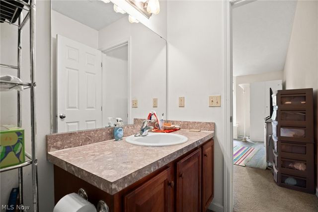 4982 Penny Lane, North Olmsted, OH 44070