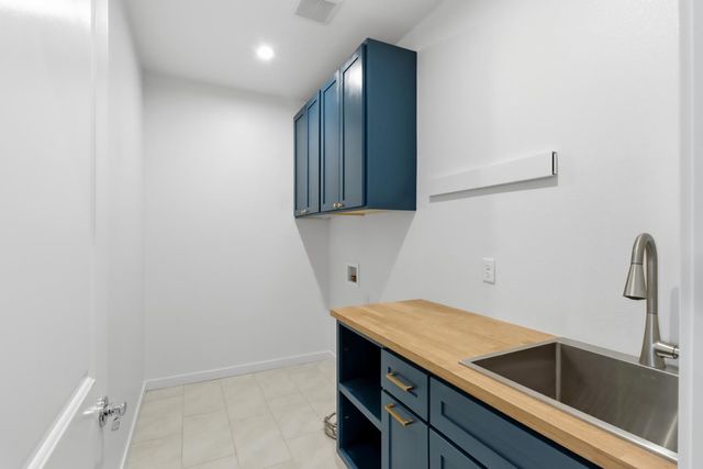 3050 Copper Rose Walk, Sacramento, CA 95833