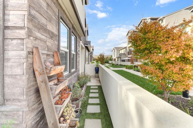 3050 Copper Rose Walk, Sacramento, CA 95833