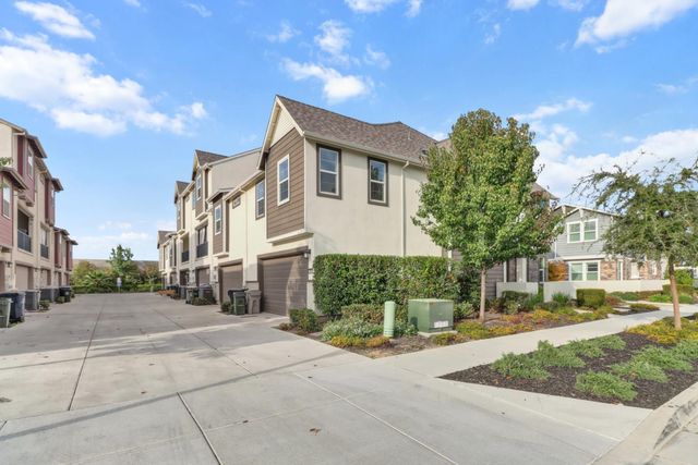 3050 Copper Rose Walk, Sacramento, CA 95833