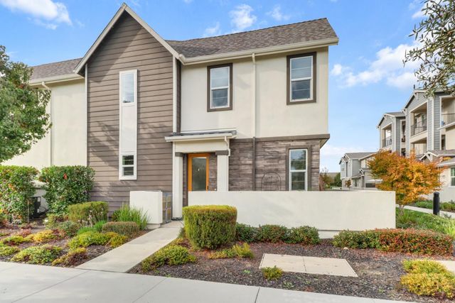 3050 Copper Rose Walk, Sacramento, CA 95833