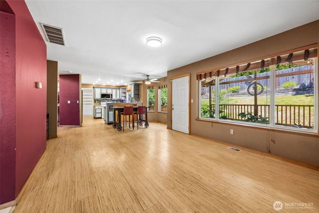 35012 13th Place SW, Federal Way, WA 98023