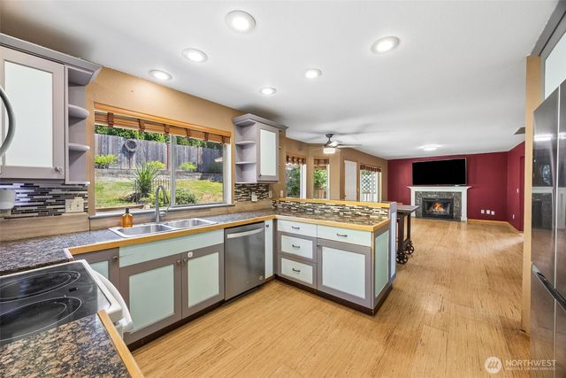 35012 13th Place SW, Federal Way, WA 98023