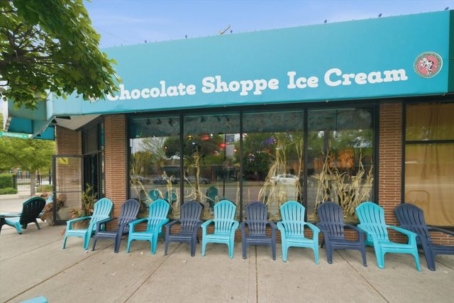5337 W Devon Avenue, Chicago, IL 60646