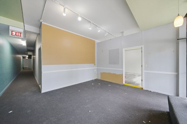 5337 W Devon Avenue, Chicago, IL 60646