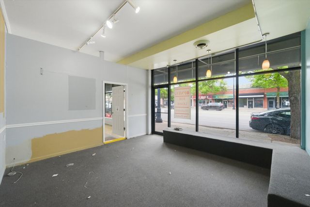 5337 W Devon Avenue, Chicago, IL 60646