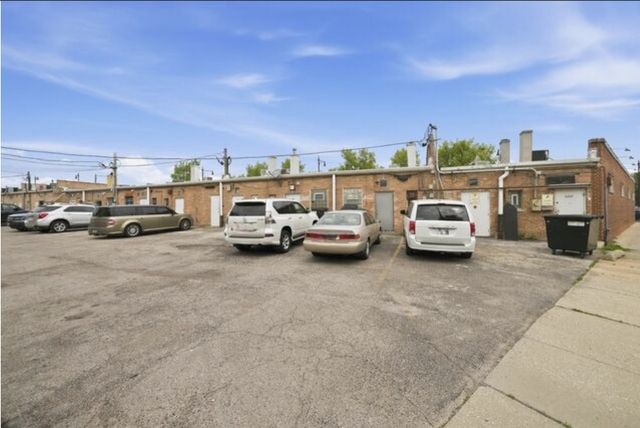 5337 W Devon Avenue, Chicago, IL 60646