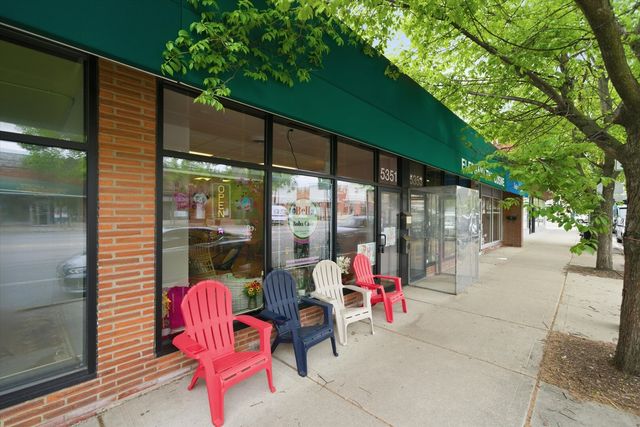 5337 W Devon Avenue, Chicago, IL 60646