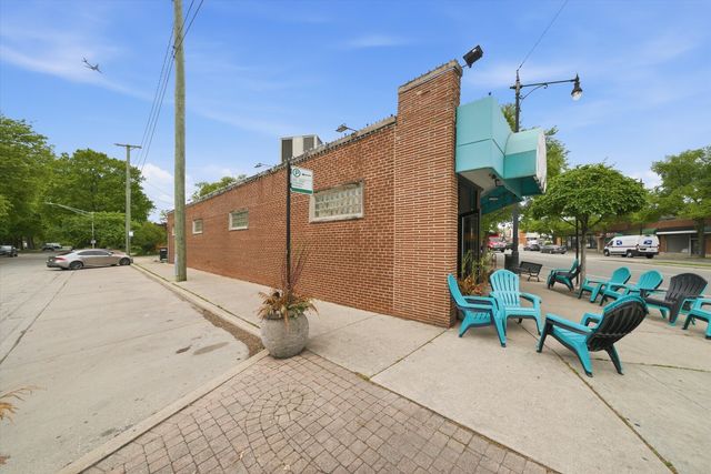 5337 W Devon Avenue, Chicago, IL 60646