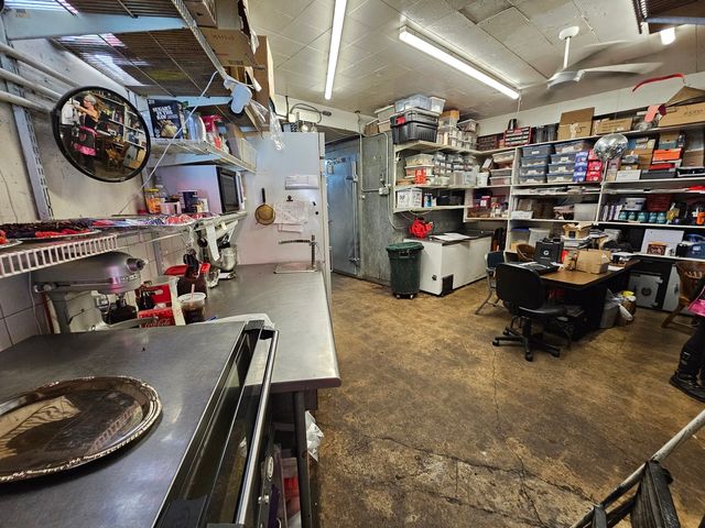 5337 W Devon Avenue, Chicago, IL 60646