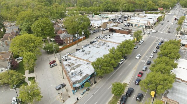 5337 W Devon Avenue, Chicago, IL 60646