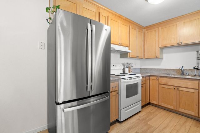 755 14th Avenue 814, Santa Cruz, CA 95062