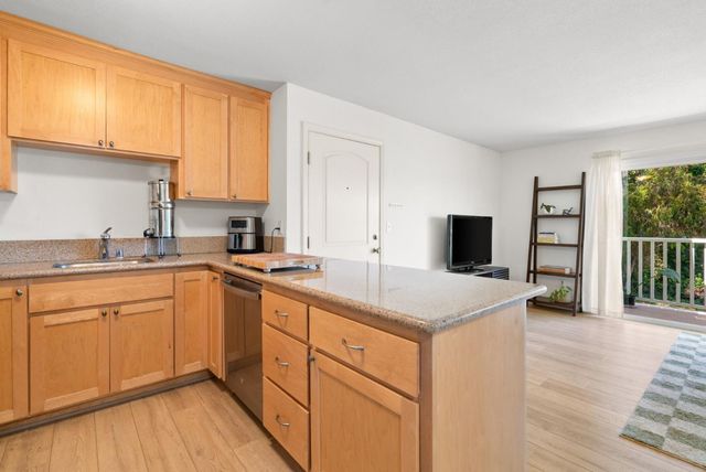 755 14th Avenue 814, Santa Cruz, CA 95062