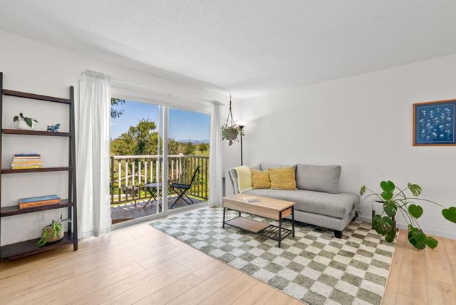 755 14th Avenue 814, Santa Cruz, CA 95062