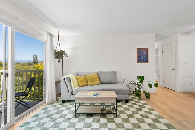 755 14th Avenue 814, Santa Cruz, CA 95062