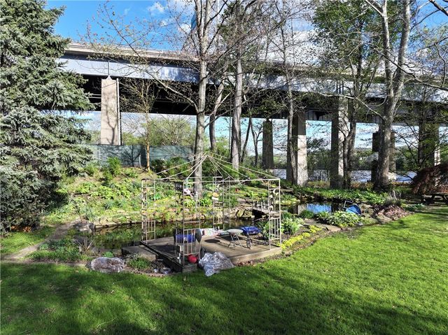115 River Avenue, Glenfield, PA 15143
