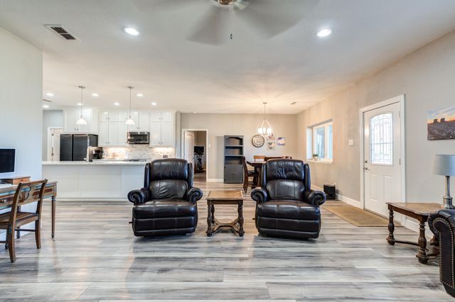 306 W Quinlan Street, Lubbock, TX 79403