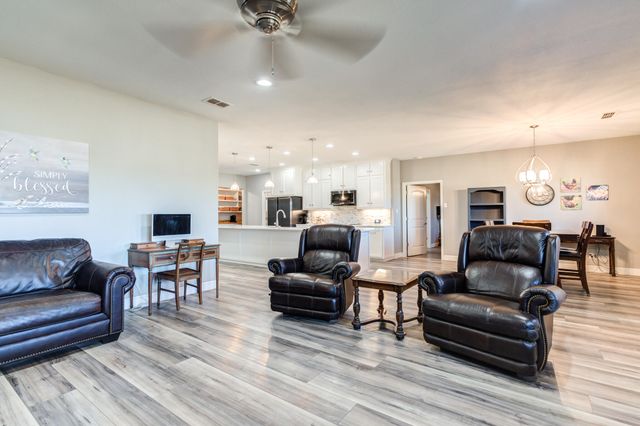 306 W Quinlan Street, Lubbock, TX 79403