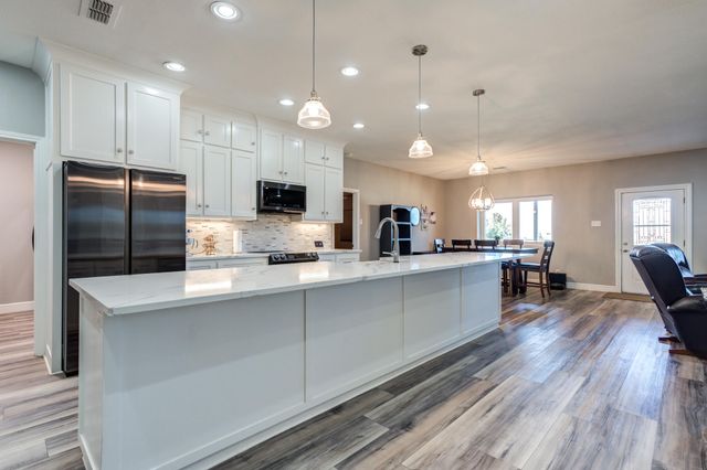 306 W Quinlan Street, Lubbock, TX 79403