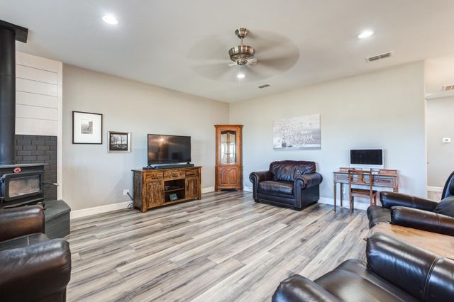 306 W Quinlan Street, Lubbock, TX 79403